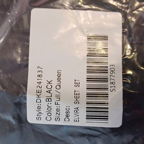 DOLLSKILL IN COLLABORATION *ELVIRA SHEET SET* FULL/QUEEN BLACK/PURPLE GRAPHICS - Picture 8 of 8